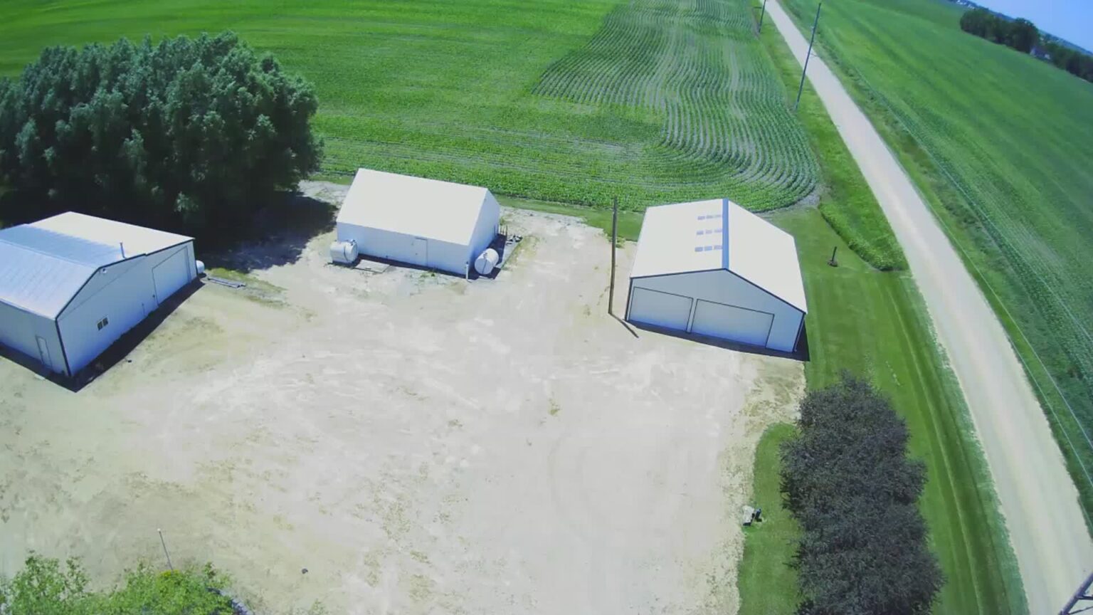 Quad Cities Premiere Auctioneer Dosland Auction Service